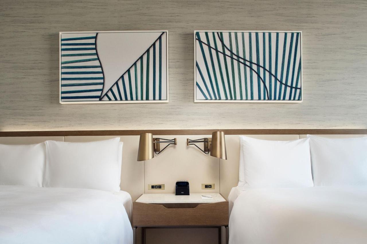 Quarto com 2 Camas de Casal